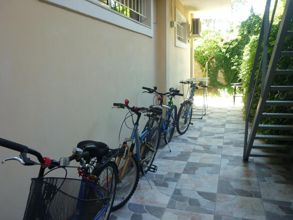 Villa Basilika Vlorë Esterno foto